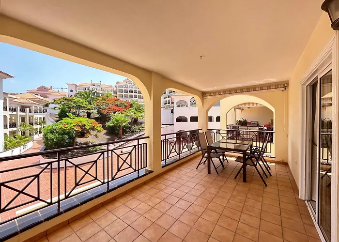 2 Bedroom In Cristianos K210