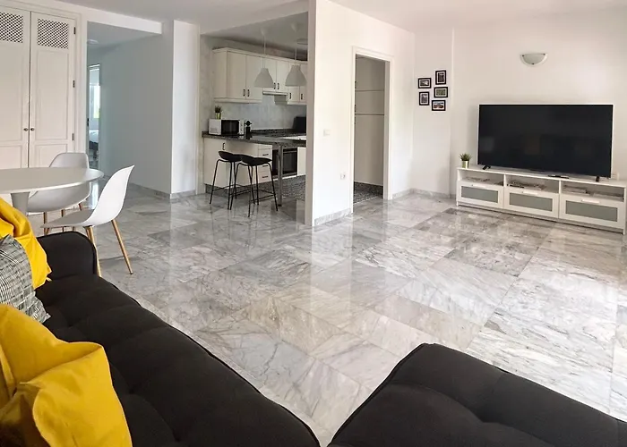 2 Bedroom In Cristianos K210
