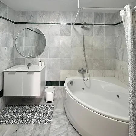 2 Bedroom In Cristianos K210 Daire Los Cristianos (Tenerife)